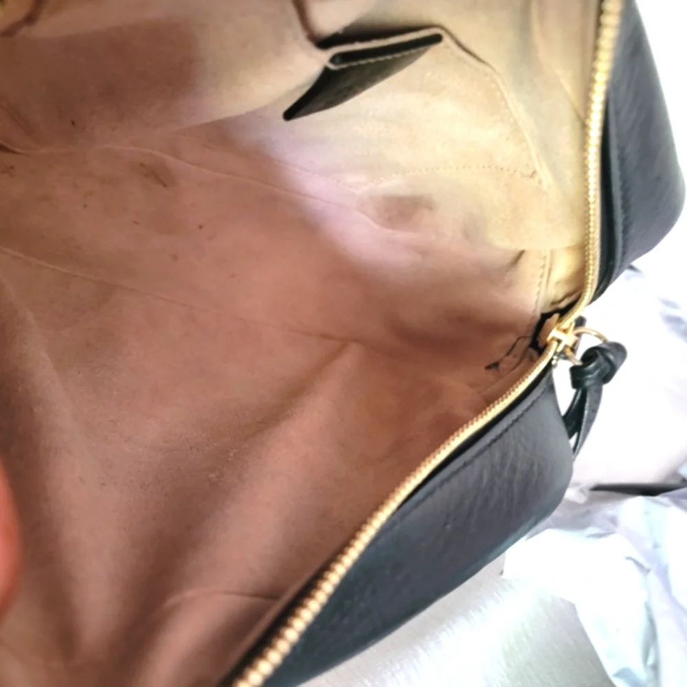 Auth💞Gucci Marmont Beige and Black Crossbody Bag - Picture 5 of 8